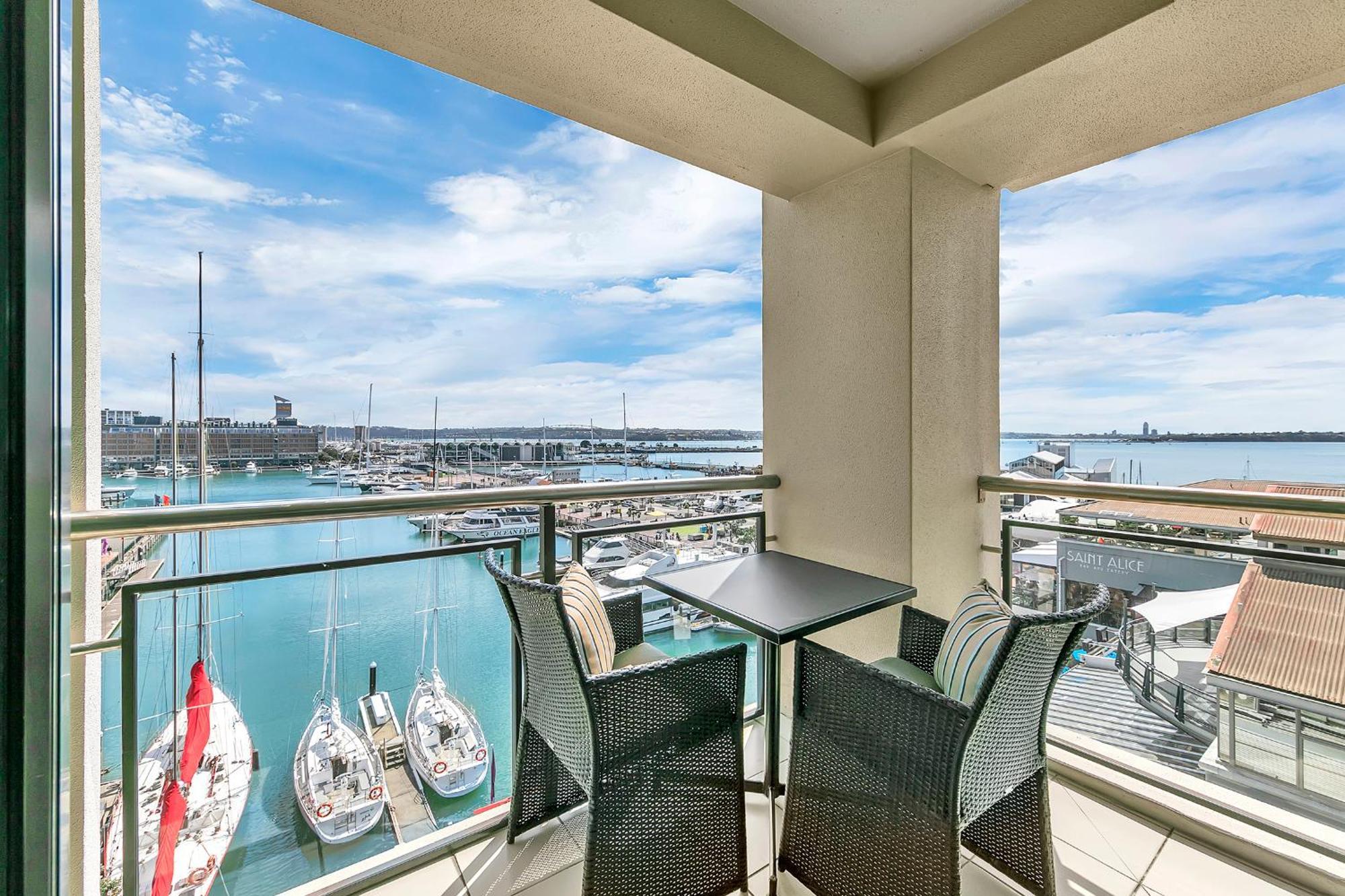 Exquisite Sun Soaked Corner Apartment โอ๊คแลนด์ ภายนอก รูปภาพ