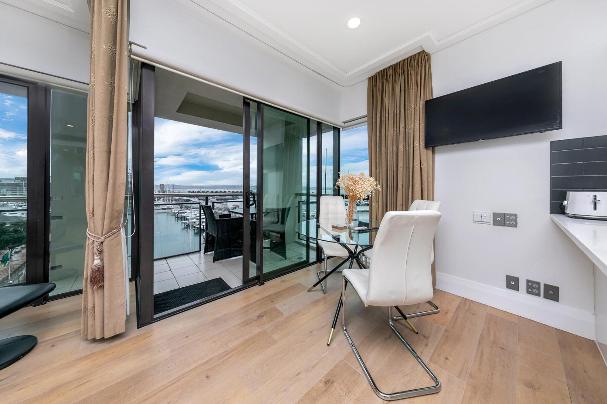Exquisite Sun Soaked Corner Apartment โอ๊คแลนด์ ภายนอก รูปภาพ